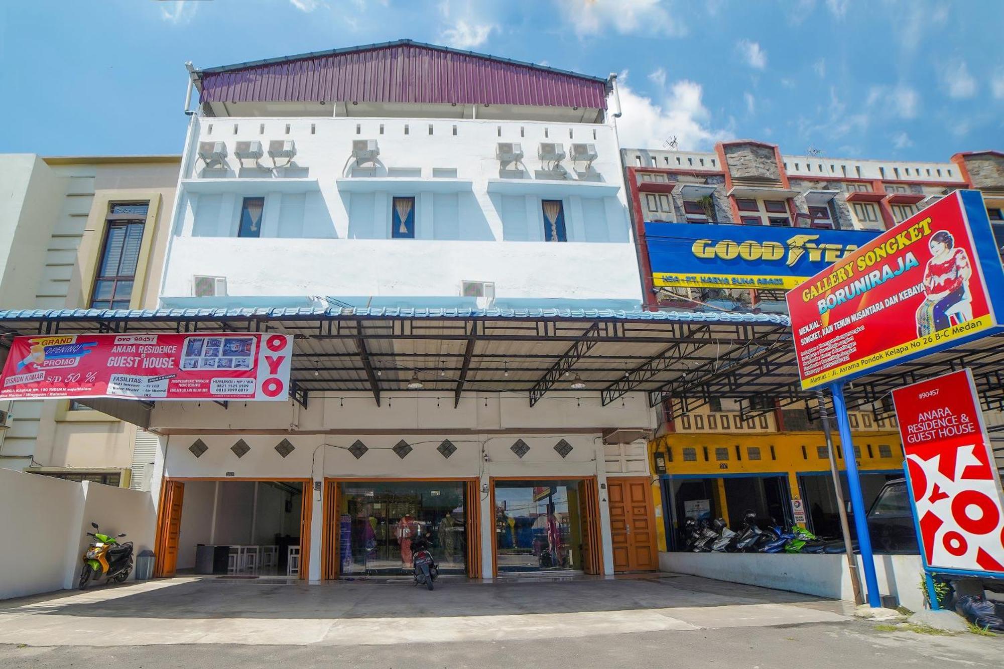 Super Oyo 90457 Anara Residence & Guest House Медан Екстериор снимка